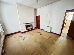 Dining room- click for photo gallery